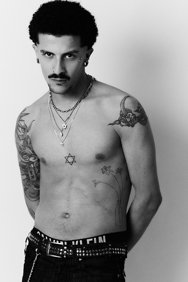 Campaigns & Lookbooks 233