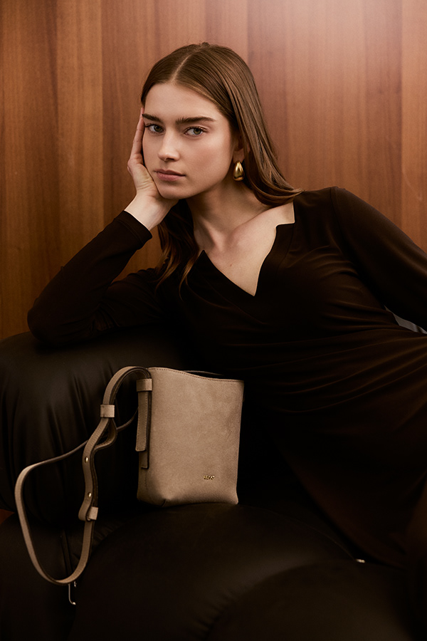 Campaigns & Lookbooks 113