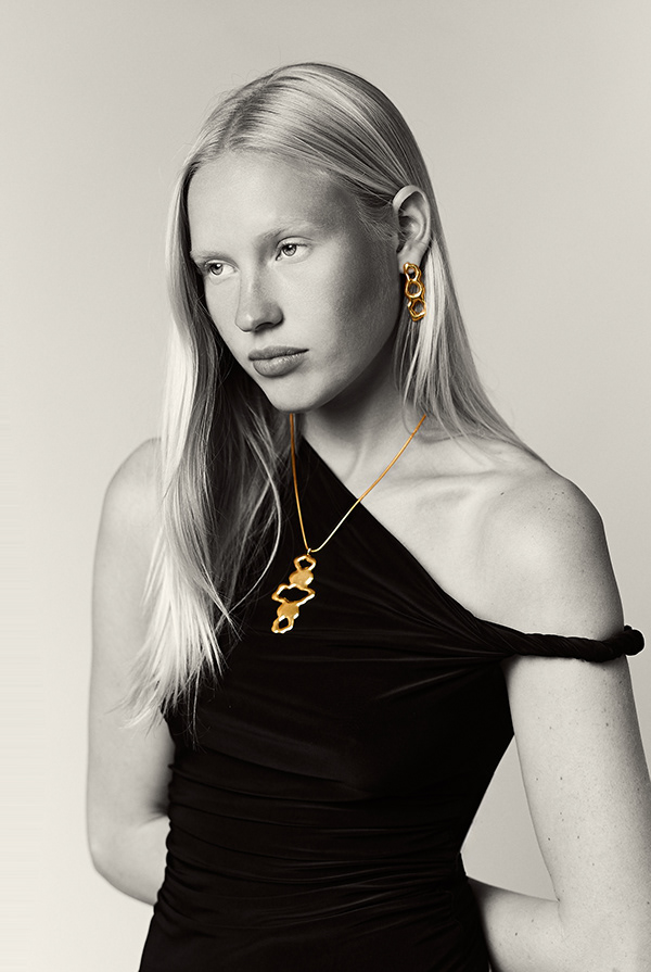 Campaigns & Lookbooks 128