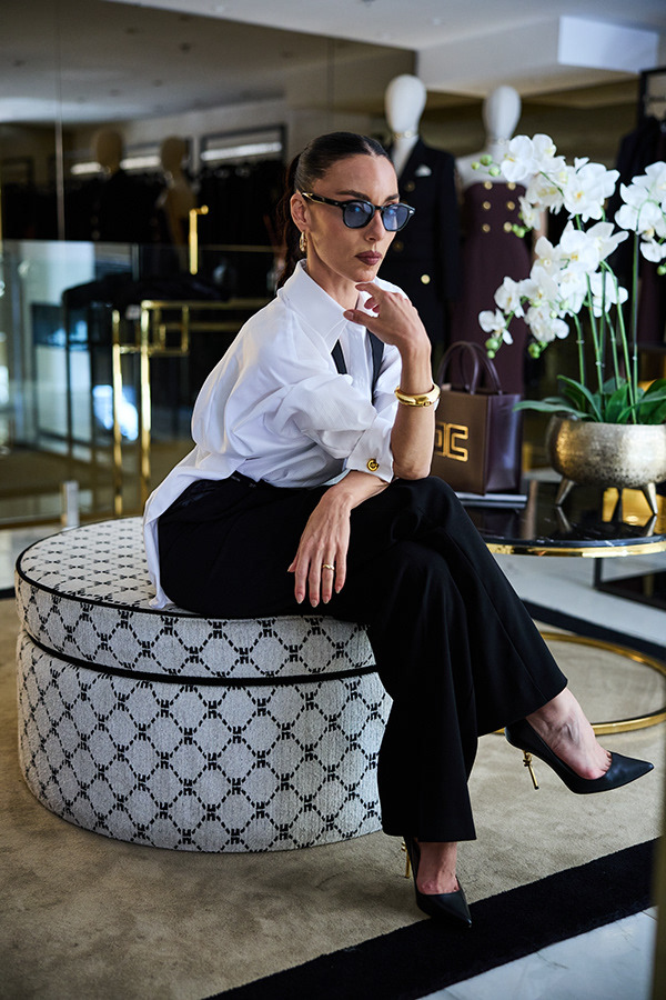 Campaigns & Lookbooks 375
