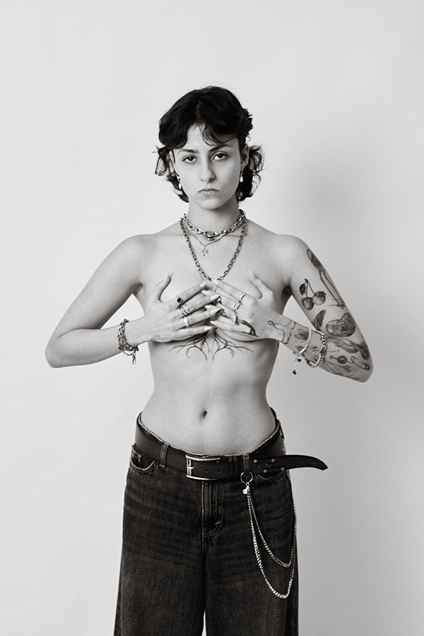 Campaigns & Lookbooks 200