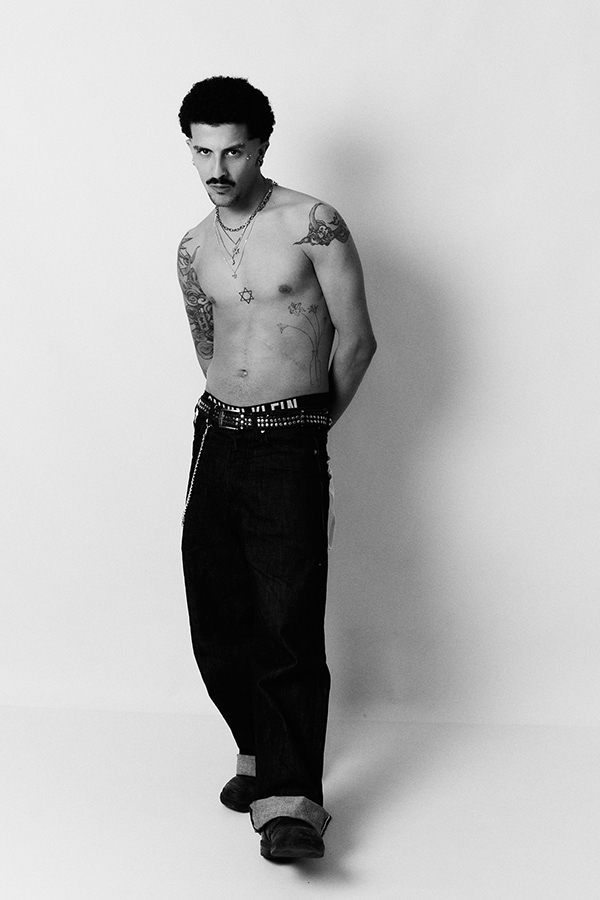 Campaigns & Lookbooks 230