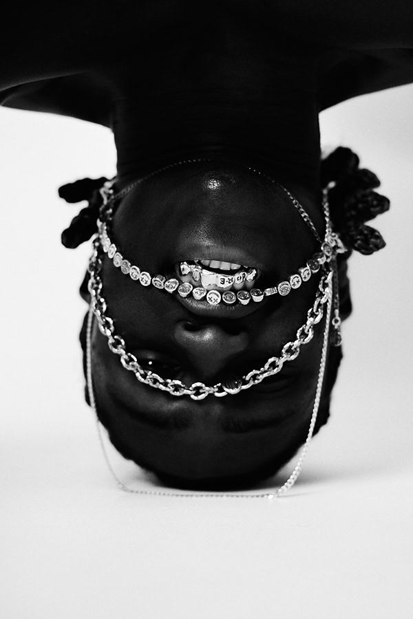 Campaigns & Lookbooks 219