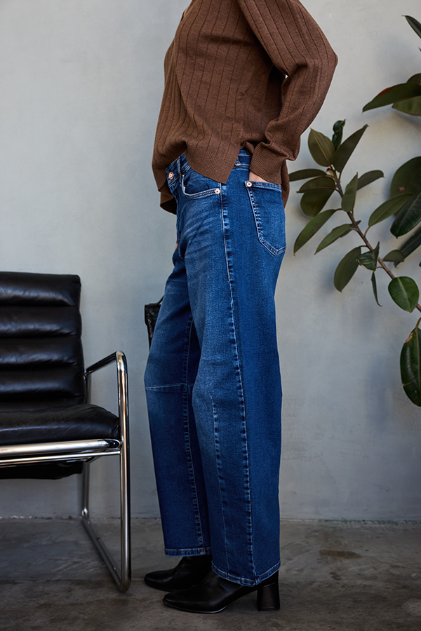 Campaigns & Lookbooks 251