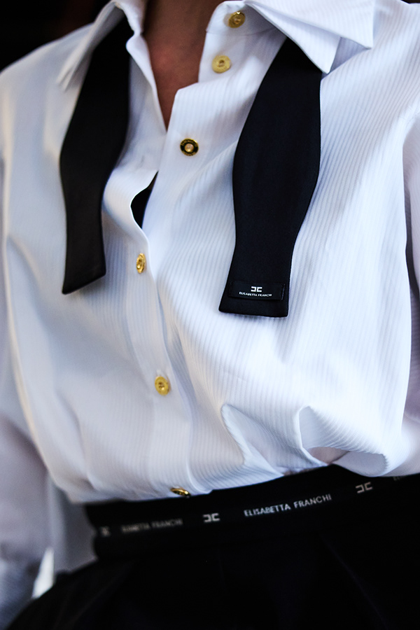 Campaigns & Lookbooks 364