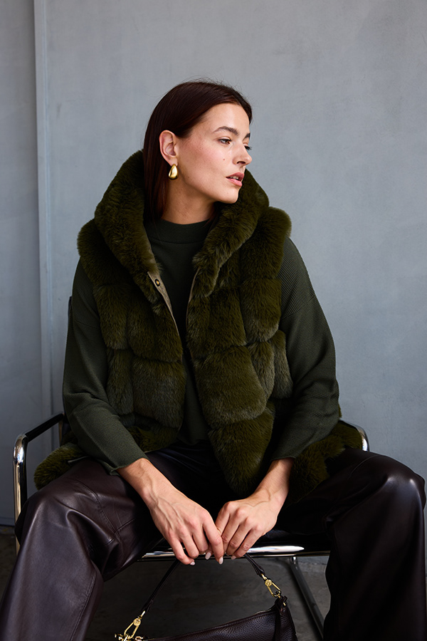 Campaigns & Lookbooks 266