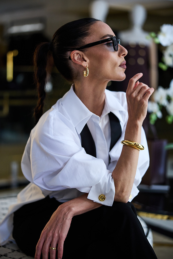 Campaigns & Lookbooks 376