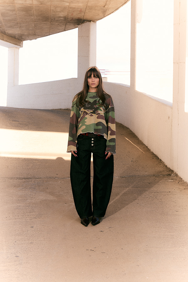 Campaigns & Lookbooks 165